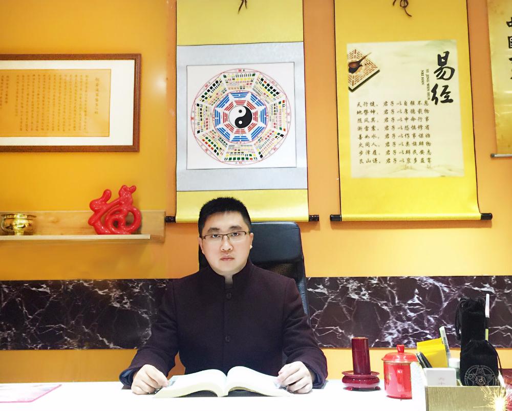 直到找他预测过之后,我才知道什么是真正的命理预测大师~ 八字算命