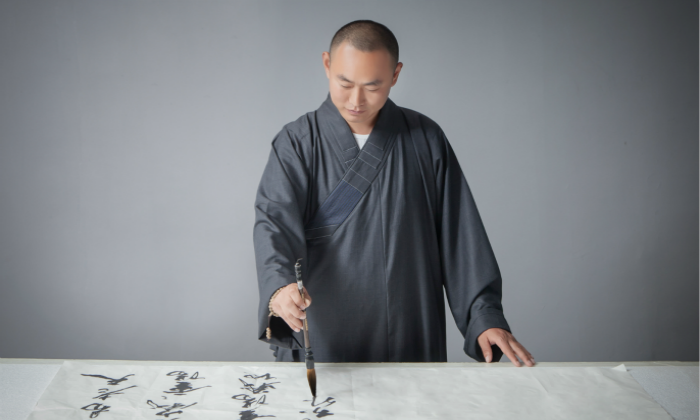 吴崇道师傅今晚9点在蜻蜓FM直播,快来收听~ 八字算命