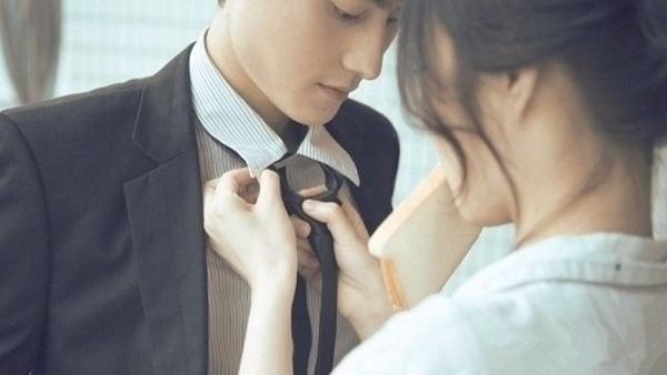 冯小刚酒后吐真言:婚姻里谁认真谁就输了,男女装糊涂才能到白头。你认为呢? 婚姻算命