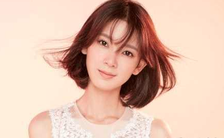 女人额头窄颧骨高面相解析 手相面相